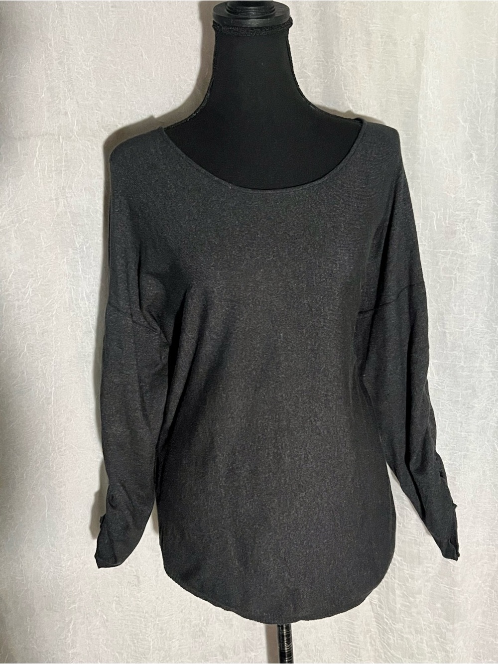 Max Studio Charcoal Scoop Neck Lightweight Pullover sweater